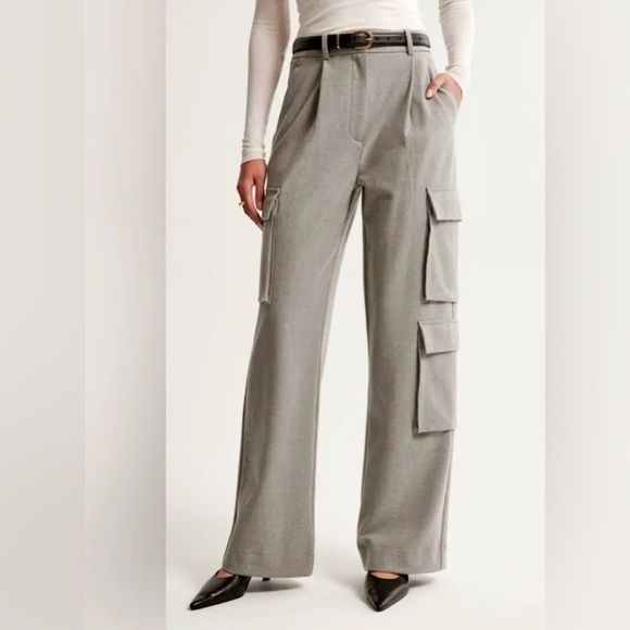 Abercrombie & Fitch brushed suiting tailored cargo wide leg pants, size 28 or 6 - Picture 4 of 4